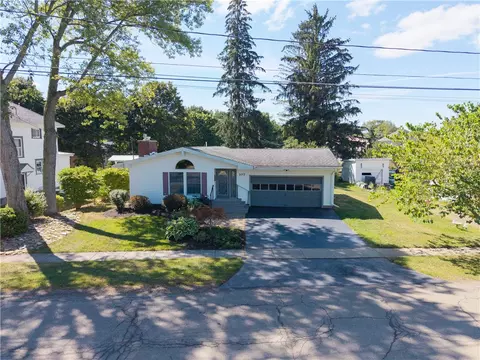 107 East Ave, Wayland, NY 14572