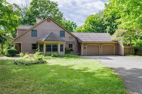 620 Holt Rd, Webster, NY 14580
