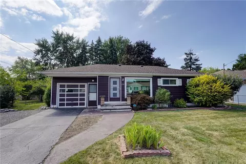 171 Bennett Ave, Irondequoit, NY 14609