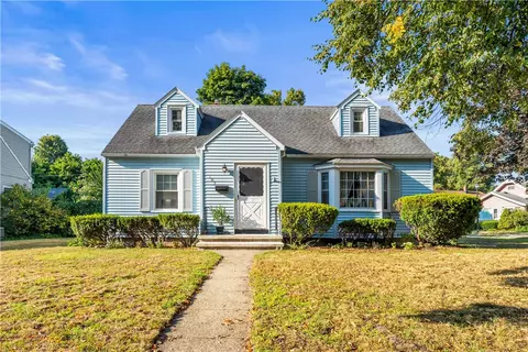 105 Kingsley Rd, Rochester, NY 14612