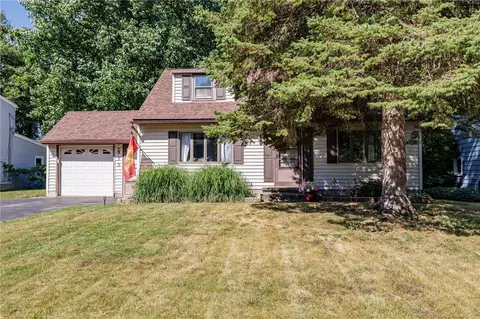 573 Harvest Dr, Greece, NY 14626