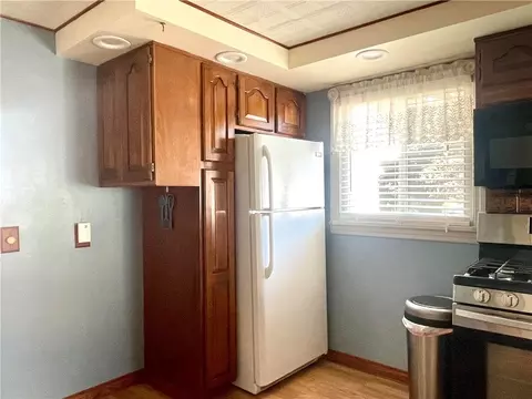 Kitchen - 236 Avondale Rd, Irondequoit, NY 14622 photo 2 of 4