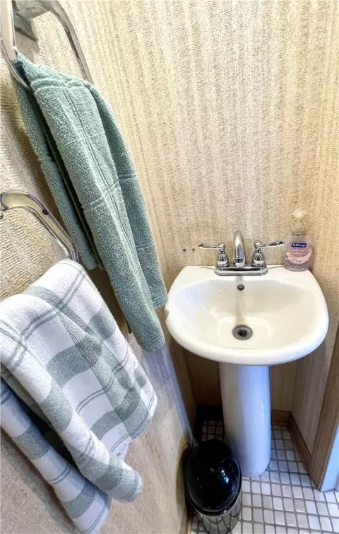 Bath - 236 Avondale Rd, Irondequoit, NY 14622 photo 1 of 3
