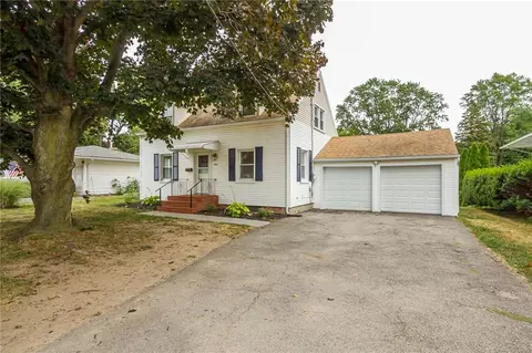 2862 Culver Rd, Irondequoit, NY 14622 photo 4