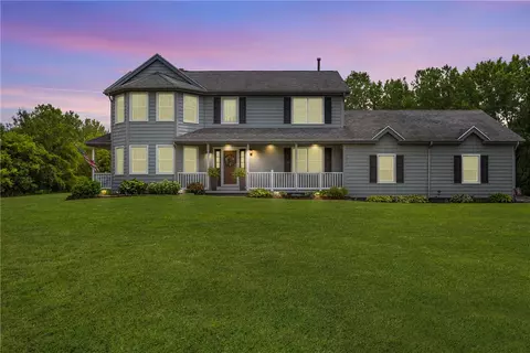 224 Hamlin Parma Townline Rd, Parma, NY 14468