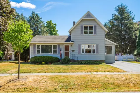 35 Coville St, Victor, NY 14564