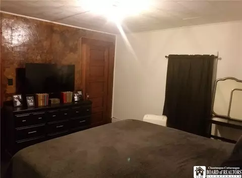 Bedroom - 3677 E Becker Rd, Collins, NY 14034 photo 2 of 2