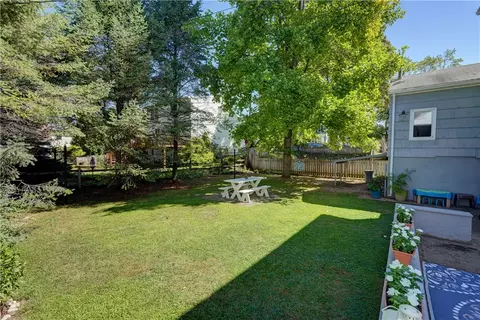 Exterior - 276 Zuber Rd, Irondequoit, NY 14622 photo 3 of 4