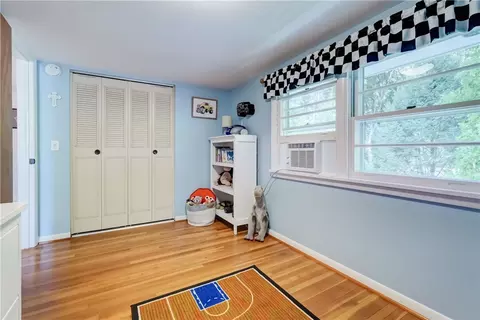 Bedroom - 276 Zuber Rd, Irondequoit, NY 14622 photo 4 of 6
