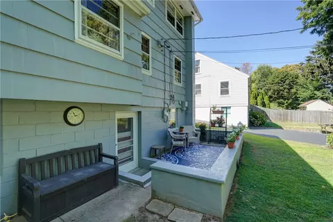 Exterior - 276 Zuber Rd, Irondequoit, NY 14622 photo 2 of 4