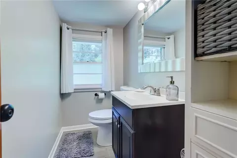 Bath - 276 Zuber Rd, Irondequoit, NY 14622 photo 2 of 3