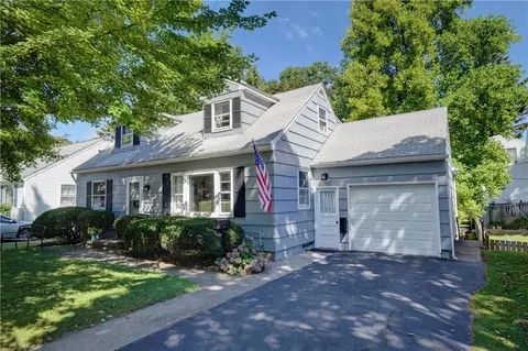 276 Zuber Rd, Irondequoit, NY 14622