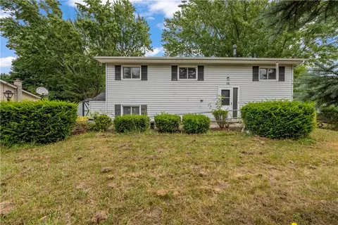 78 Golden Rod Ln, Rochester, NY 14623