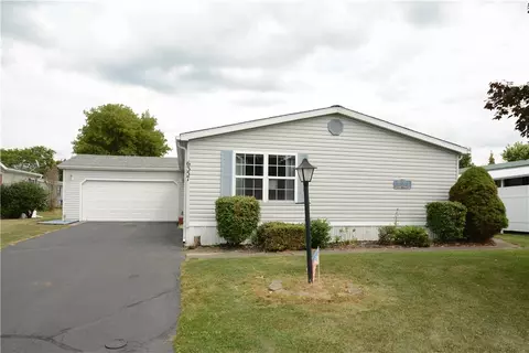 6357 Lambert St, Victor, NY 14564