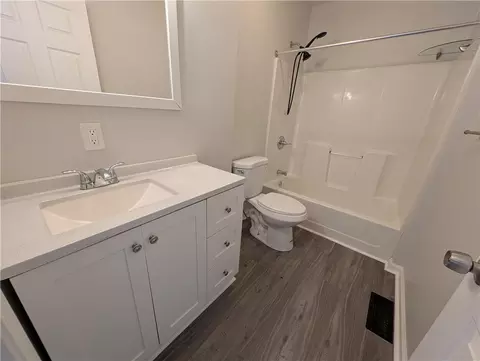 Bath - 82 Cragg Rd, Greece, NY 14616 photo 3 of 3