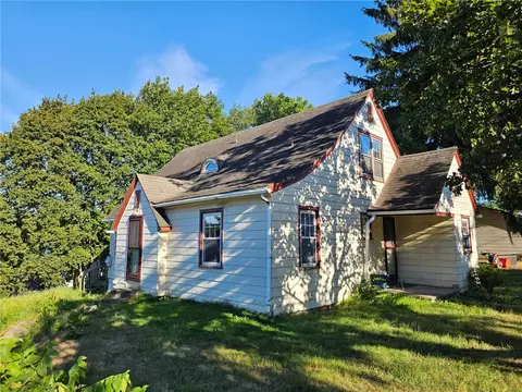 228 Robinwood Ave, Elmira Heights, NY 14903