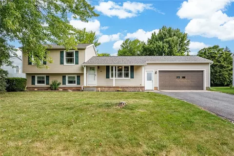 44 Fairview Dr, Sweden, NY 14420
