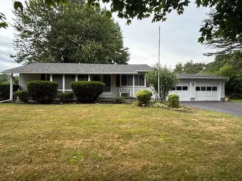 85 Lalanne Rd, Rochester, NY 14623
