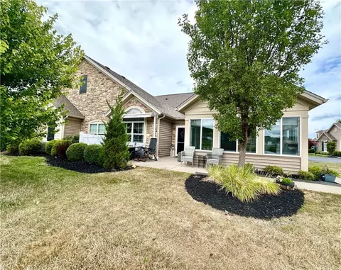 5113 Cheshire Glen Rd, Canandaigua, NY 14424