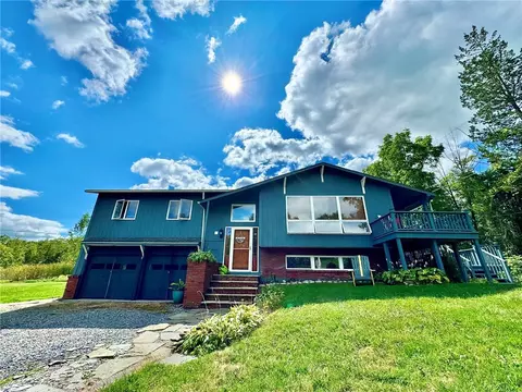 7374 Wyers Point Rd, Ovid, NY 14521