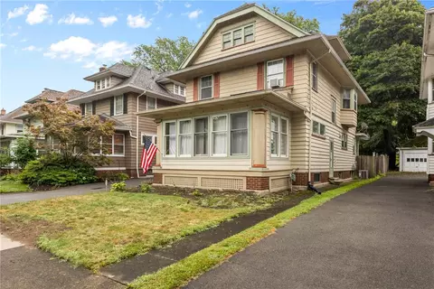 47 Laurelton Rd, Rochester, NY 14609