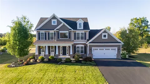 8 Hawkes Lndg, Hilton, NY 14468