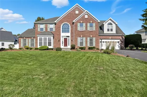 3 Millford Xing, Penfield, NY 14526
