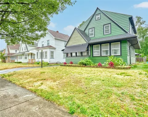 289 Merrill St, Rochester, NY 14615
