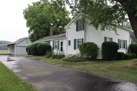380 N Greece Rd, Hilton, NY 14468