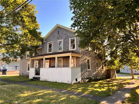 2 Spencer St, Lyons, NY 14489 photo 1