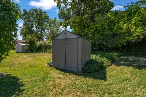 Exterior - 155 Dorington Rd, Irondequoit, NY 14609 photo 17 of 17