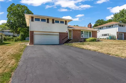 155 Dorington Rd, Irondequoit, NY 14609
