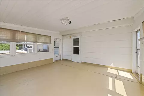 Exterior - 155 Dorington Rd, Irondequoit, NY 14609 photo 4 of 17