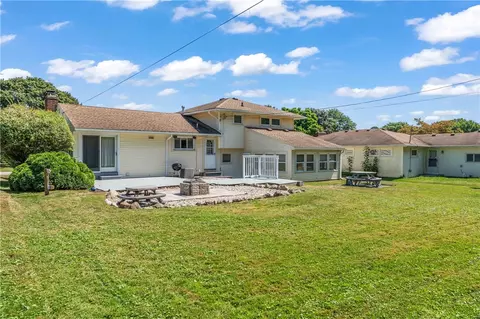 Exterior - 155 Dorington Rd, Irondequoit, NY 14609 photo 8 of 17