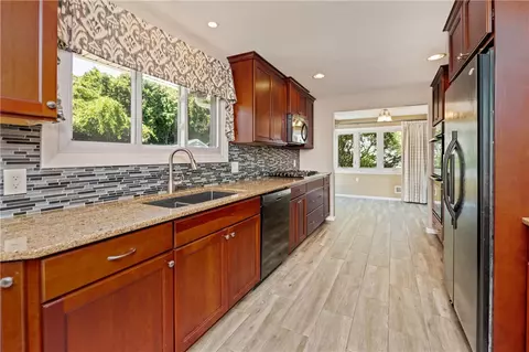 Kitchen - 155 Dorington Rd, Irondequoit, NY 14609 photo 2 of 4