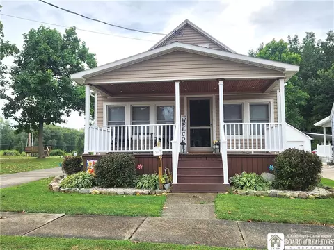 267 King St, Dunkirk, NY 14048