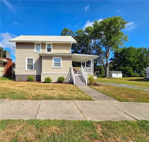 336 W Center St, Elmira, NY 14901