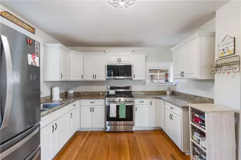 Kitchen - 5372 E Lake Rd, Conesus, NY 14435 photo 2 of 3