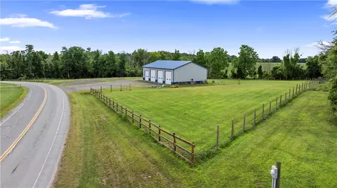 768 Lake Rd, Phelps, NY 14532