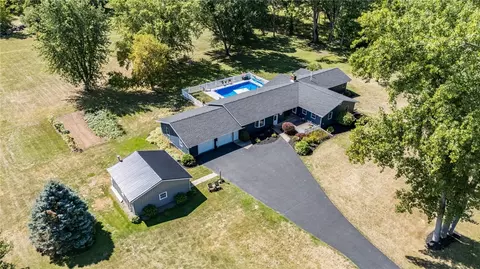 14444 E Bacon Rd, Albion, NY 14411