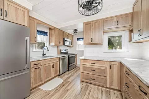 101 Walnut Park, Irondequoit, NY 14622 photo 11