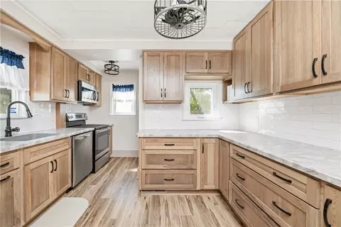 101 Walnut Park, Irondequoit, NY 14622 photo 10