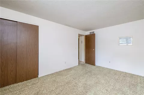 7 Rick Edge Cir, Irondequoit, NY 14609 photo 24