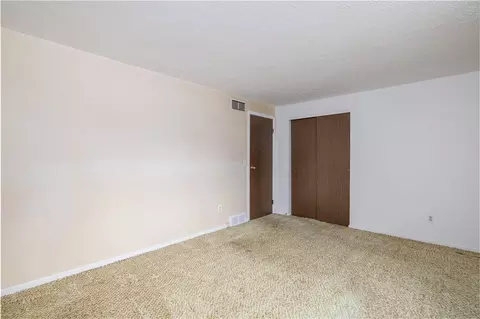 7 Rick Edge Cir, Irondequoit, NY 14609 photo 20