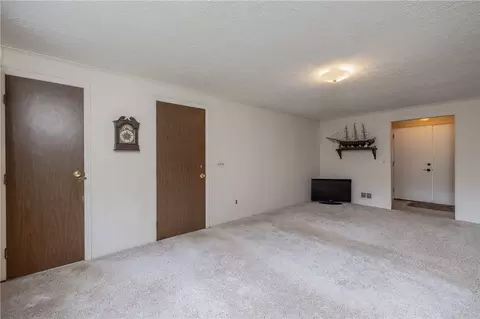 7 Rick Edge Cir, Irondequoit, NY 14609 photo 13