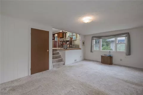 7 Rick Edge Cir, Irondequoit, NY 14609 photo 12