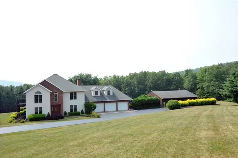 111 Que Vista West Dr, Catlin, NY 14845