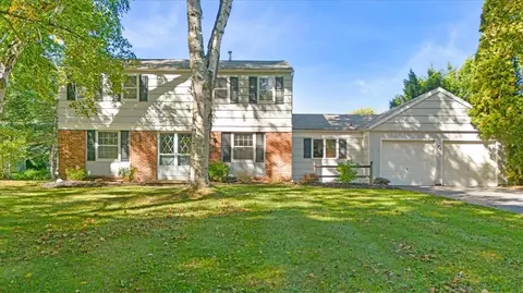 629 Bending Bough Dr, Webster, NY 14580