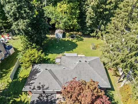 View/Area - 689 Maple Dr, Webster, NY 14580 photo 2 of 4