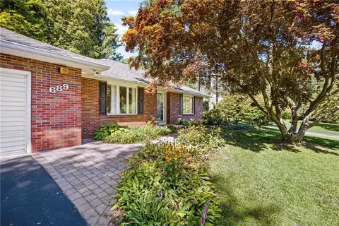 Exterior - 689 Maple Dr, Webster, NY 14580 photo 4 of 9